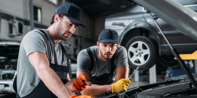 Les entreprises du secteur automobile sont nombreuses à faire appel à des alternants.